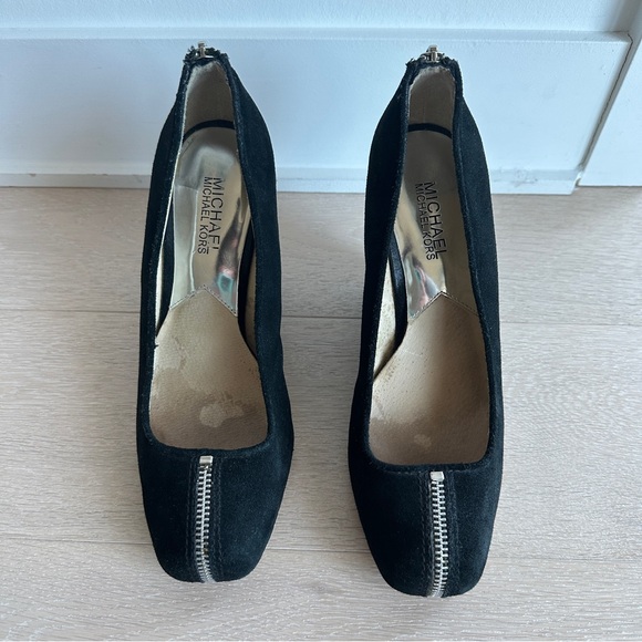 Black suede Michael Kors wedge heels with zippers - Picture 7 of 7